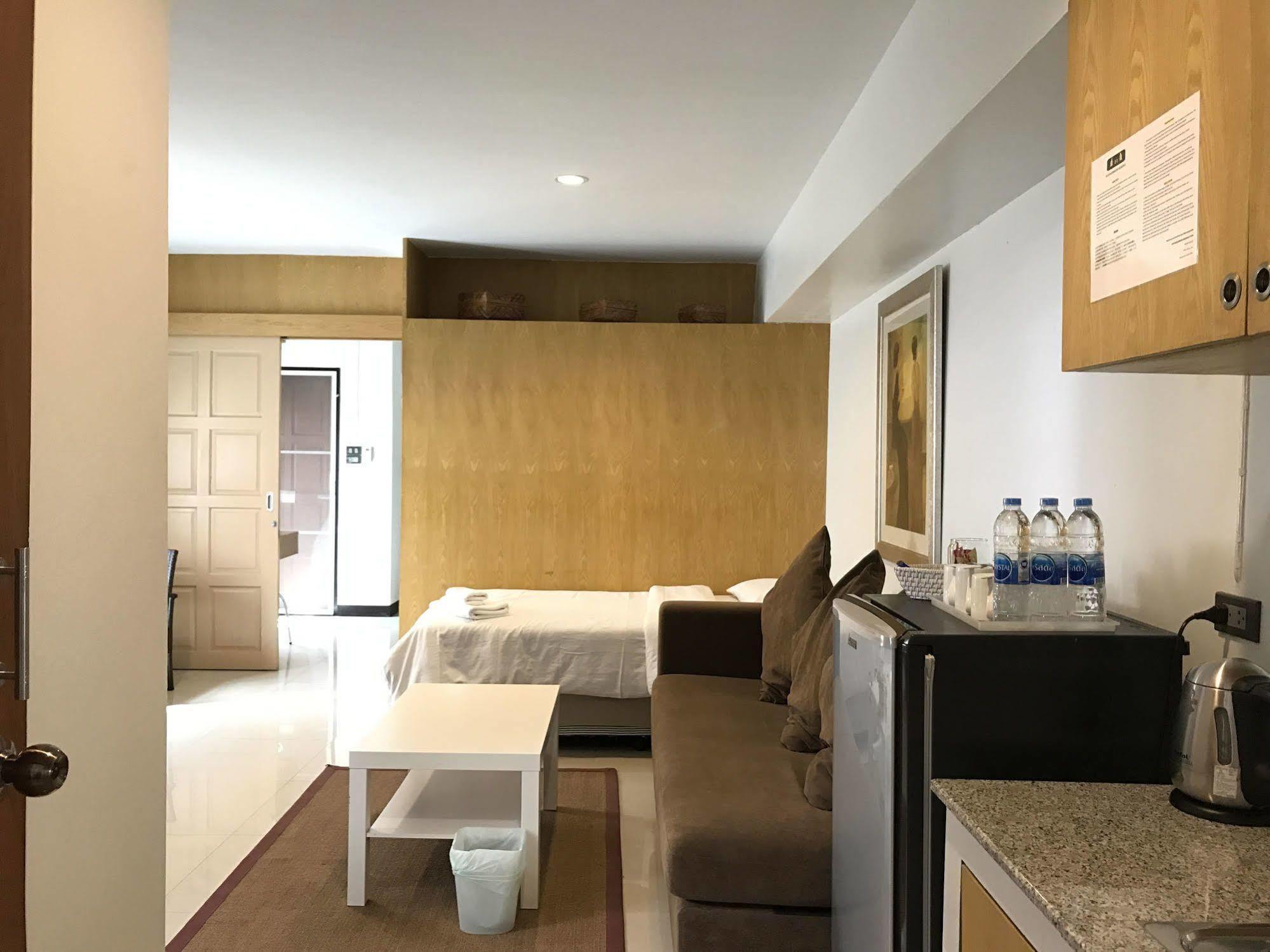 Ratchadamnoen Residence Μπανγκόκ Εξωτερικό φωτογραφία